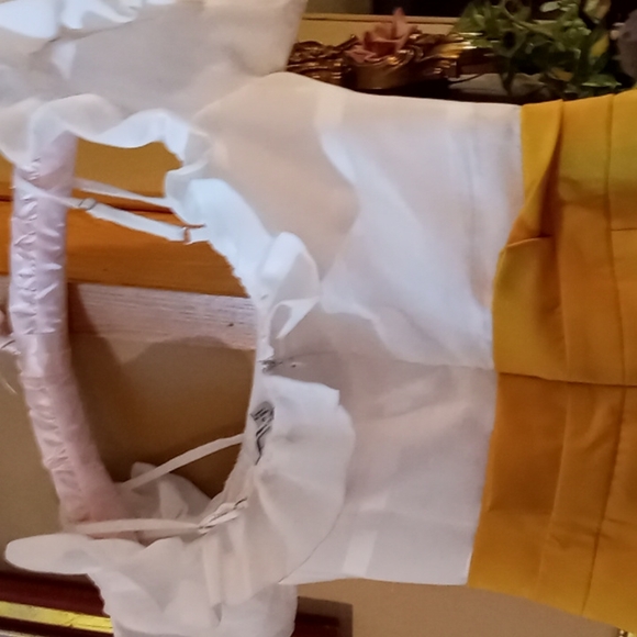 Cute Romper size Small - Picture 9 of 13